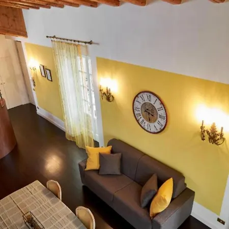 Lägenhet P&p Attico Bergamo